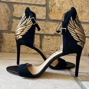 Katy Perry The Alexann Wing Heels Black Velvet Gold Open Toe Ankle Strap 8
